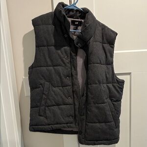 H&M Men's Black Quilted Vest
